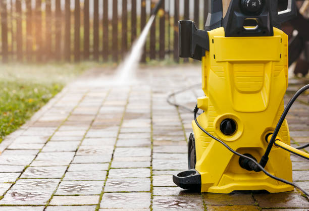 Best Pool Deck Cleaning  in Waveland, MS
